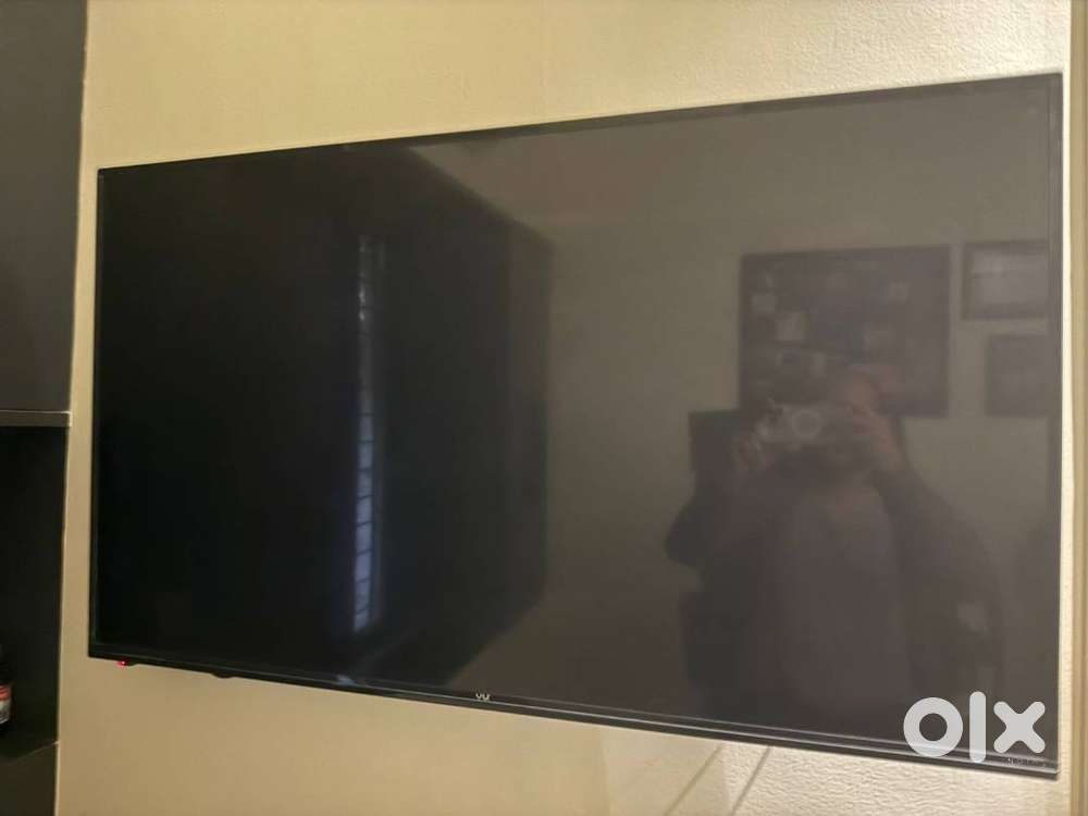 VU 49 inch tv mint condition