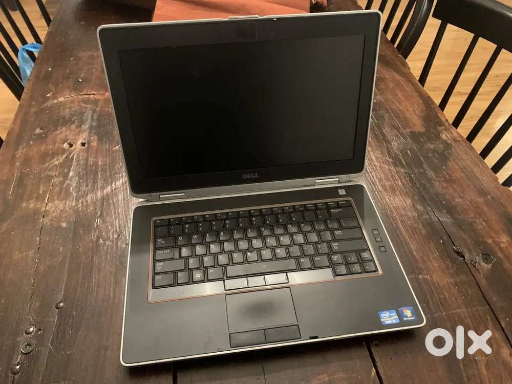 Dell i5 2gb HD graphics 4gb/320gb HDD excellent condition laptop