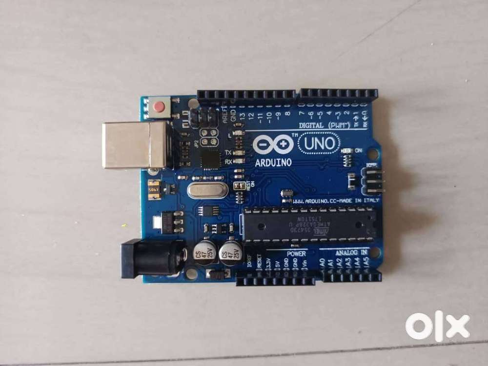 Arduino Uno - Breadboard - Jumper Wires