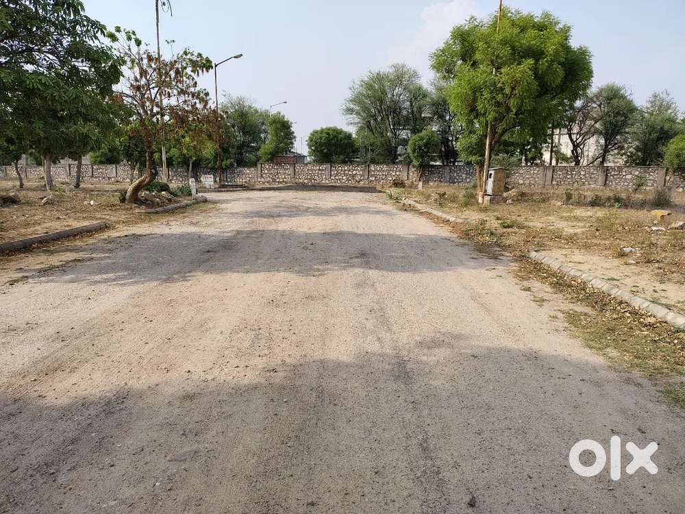 jaipur kalwar road 15 feet green belt ,60 feet facing road patta suda