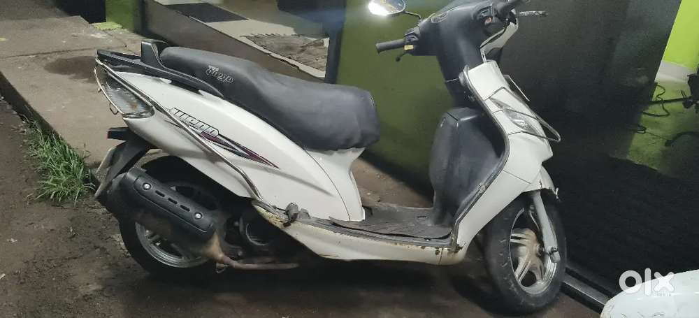 TVS WEGO. No cmplaints.2 Tyre new