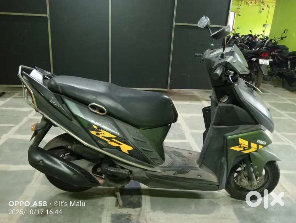 YAMAHA RAYZ R; MODEL 2017; SELF ALLOY FRONT DISC BRAKE; BS4 MODEL  ...