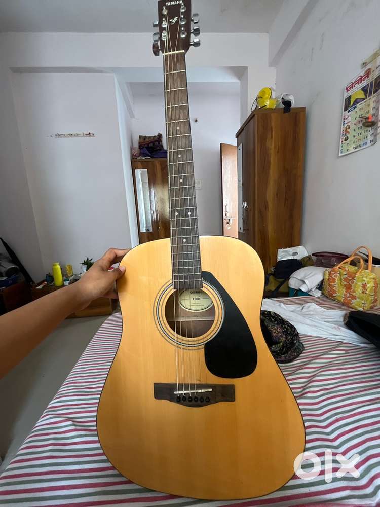Guitar yamha F310 natural acoustic