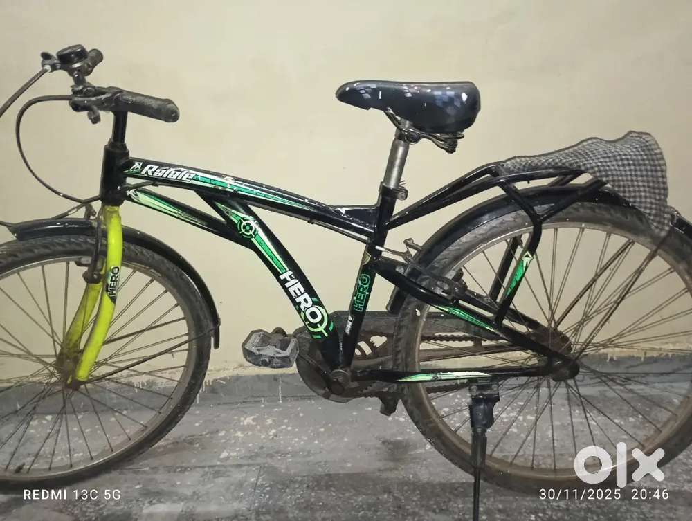 Cycle with accessories