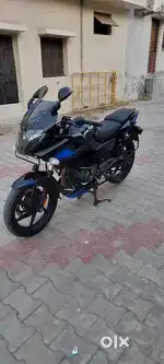 BAJAJ PULSAR 220 MODEL 2021
