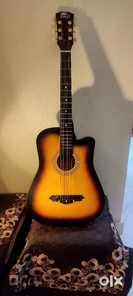Intern int-38c Guitar Urgent Sell