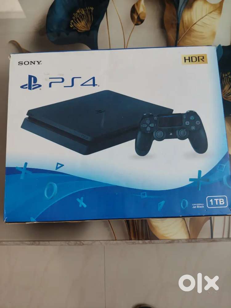 PS4 1tb , with extra console