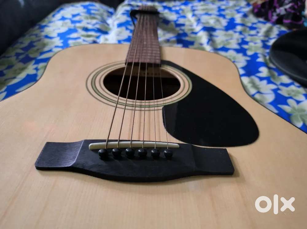 This guitar is in brand new condition