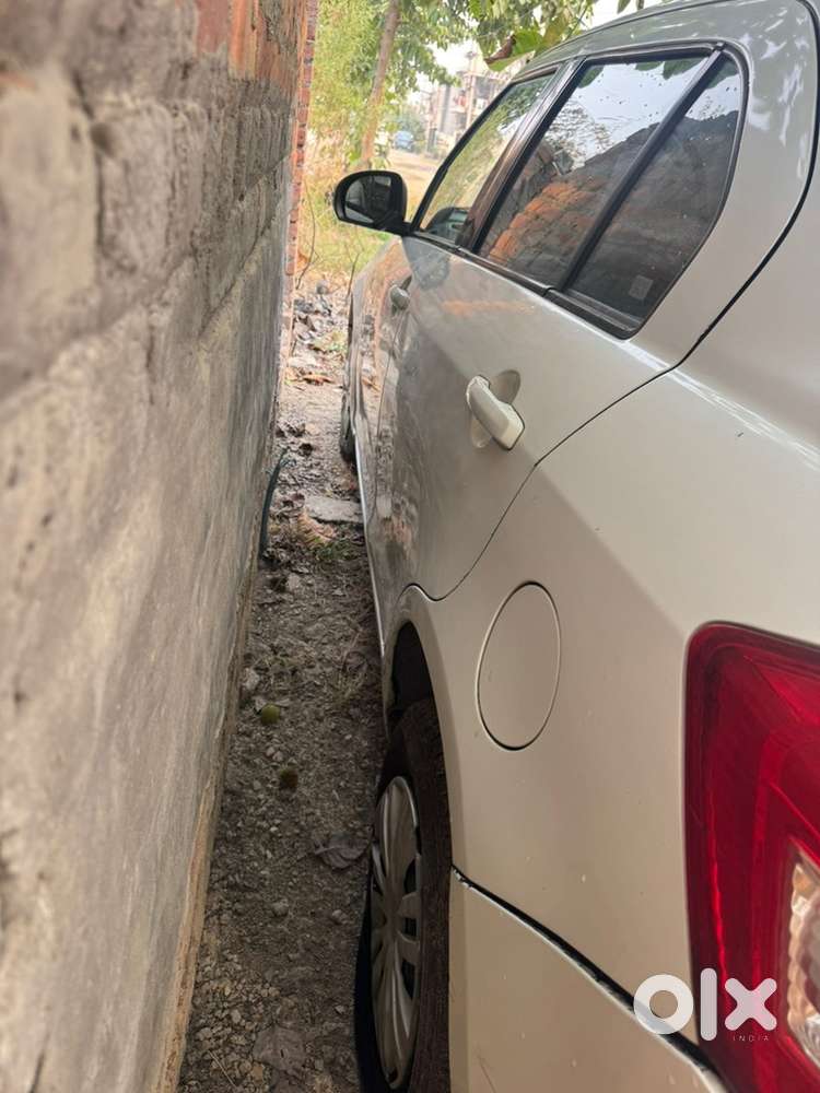 Maruti Suzuki Swift Dzire 2015 Diesel 120000 Km Driven