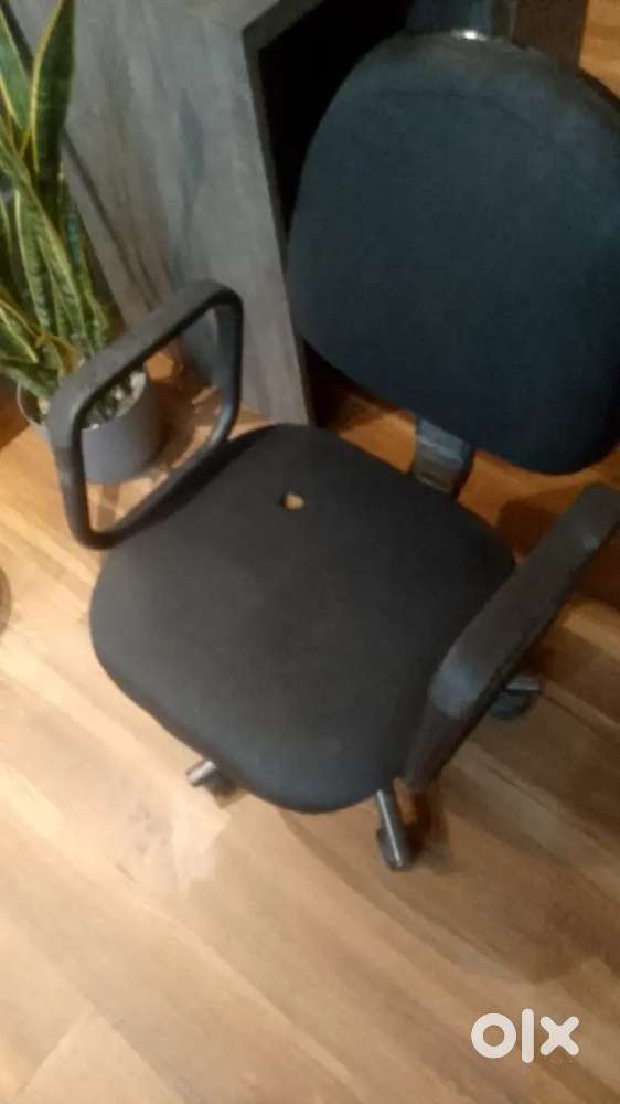 Office executive chair