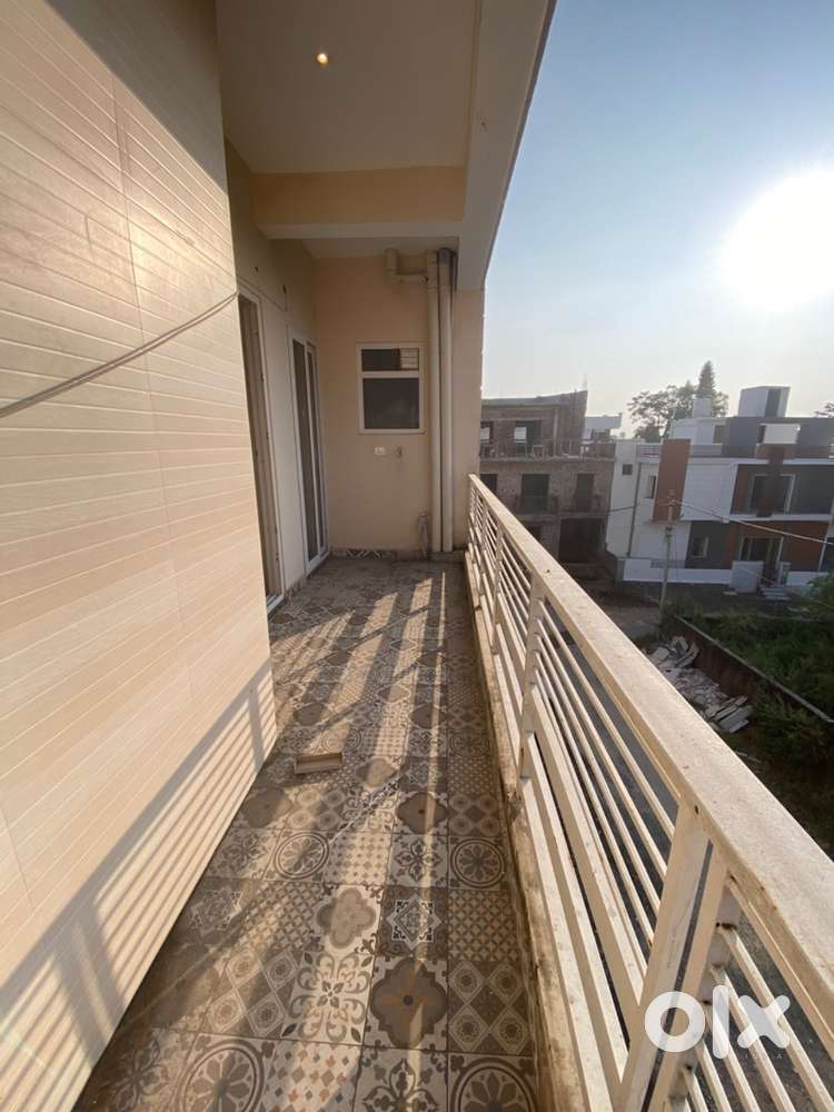 3 BHK semi Furnished for family