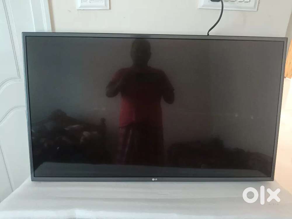 Lg led Smart 4 k with magic remote working condition