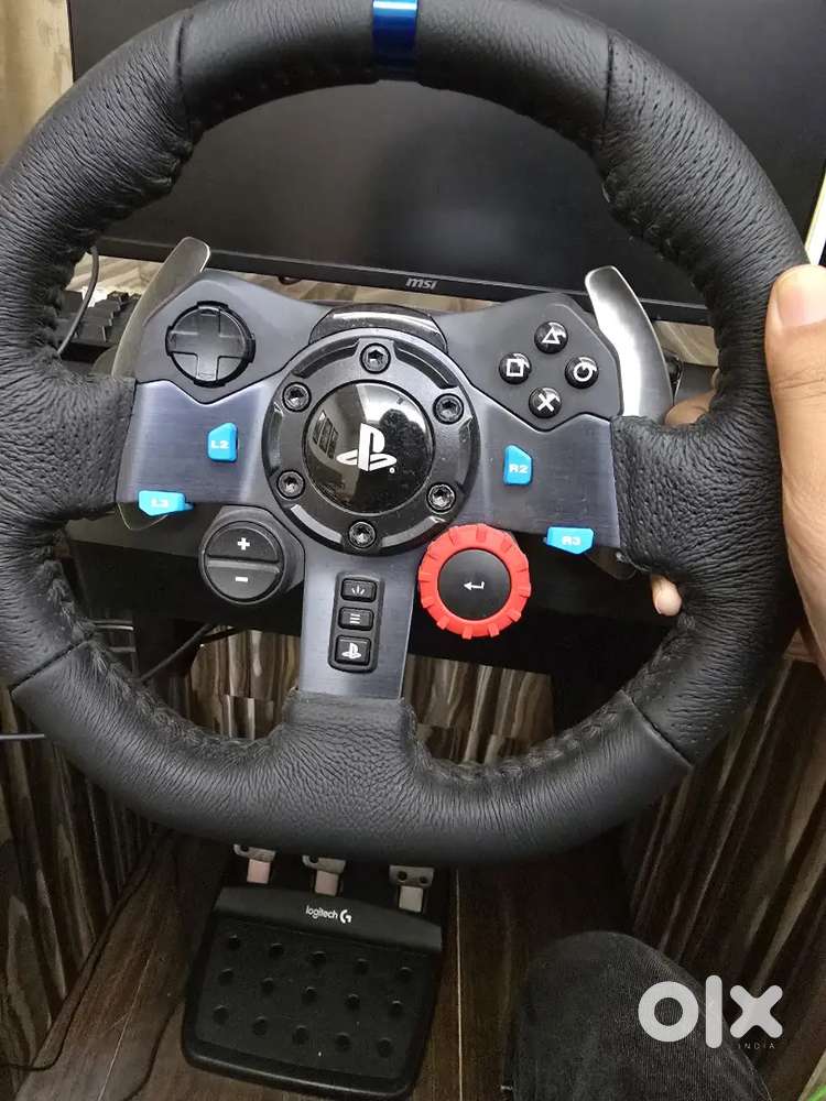 Logitech G29 Driving Force Racing Wheel with gear shifter