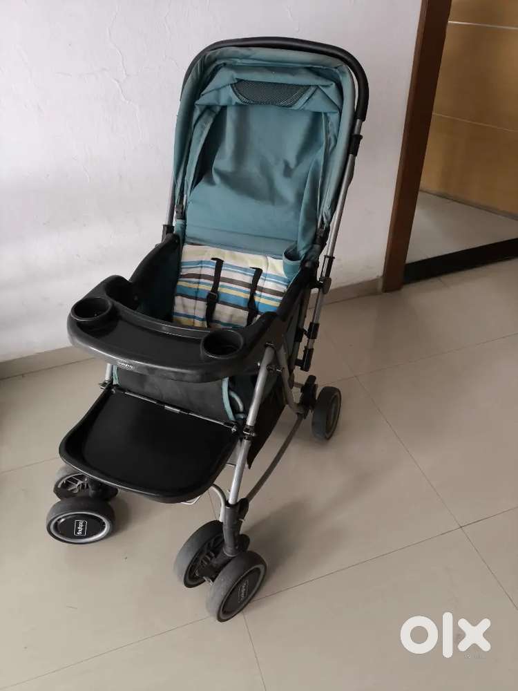 Baby hug parambulator