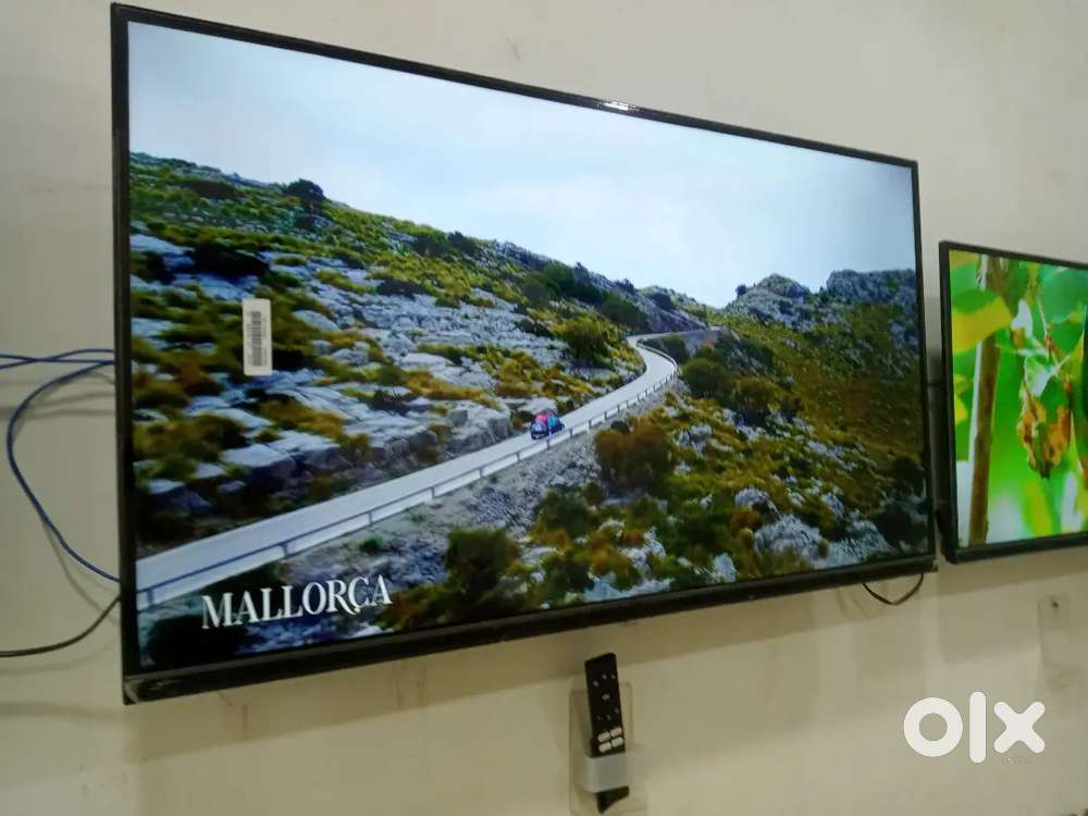 Lloyd smart led tv with all smart features