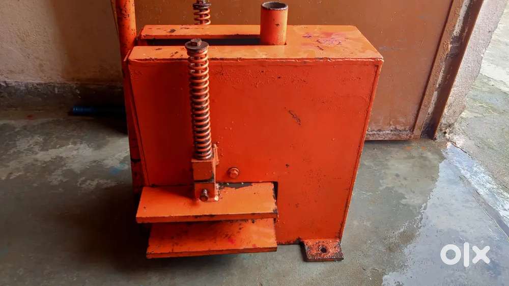 RS 10,000 CHAPAL MAKING MACHINE