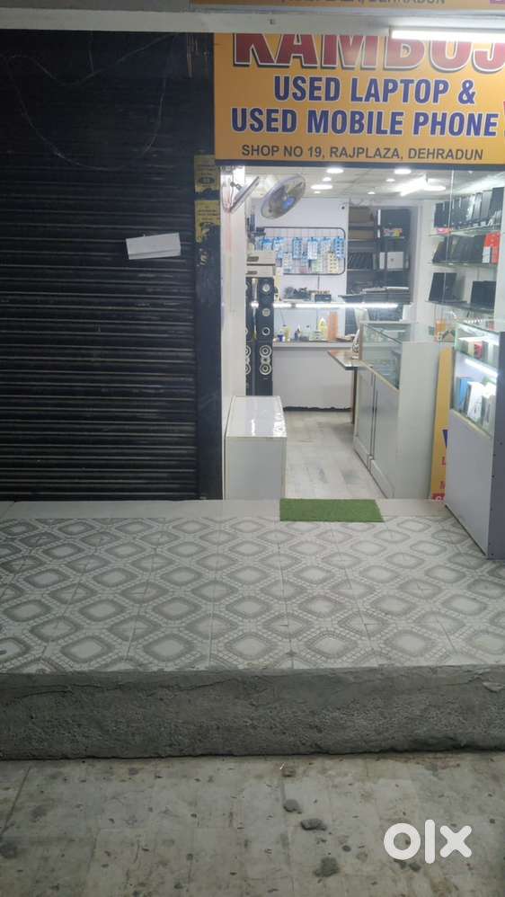 Shop available for rent in dilaram chowk rajplaza