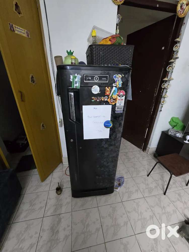 Whirlpool 5 Srar Refriderator for sale