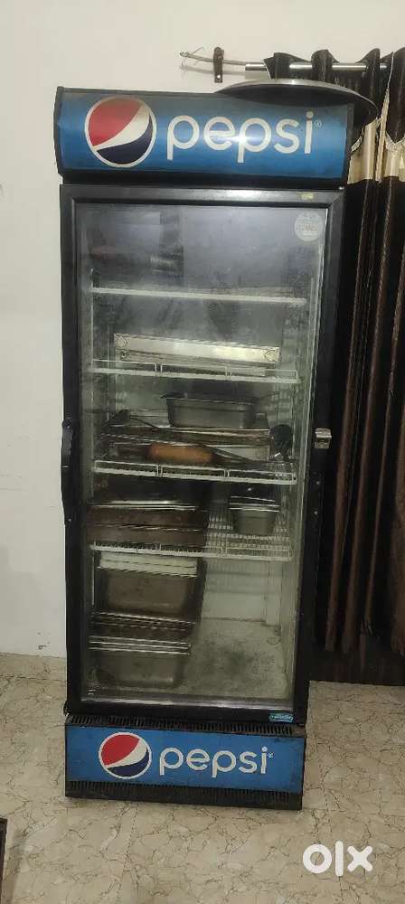 Commercial fridge 650 litre single Dor