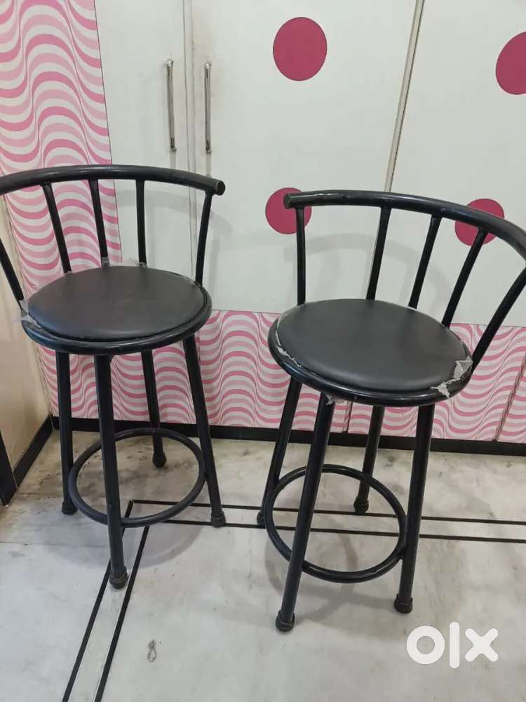 Rotatable bar chairs