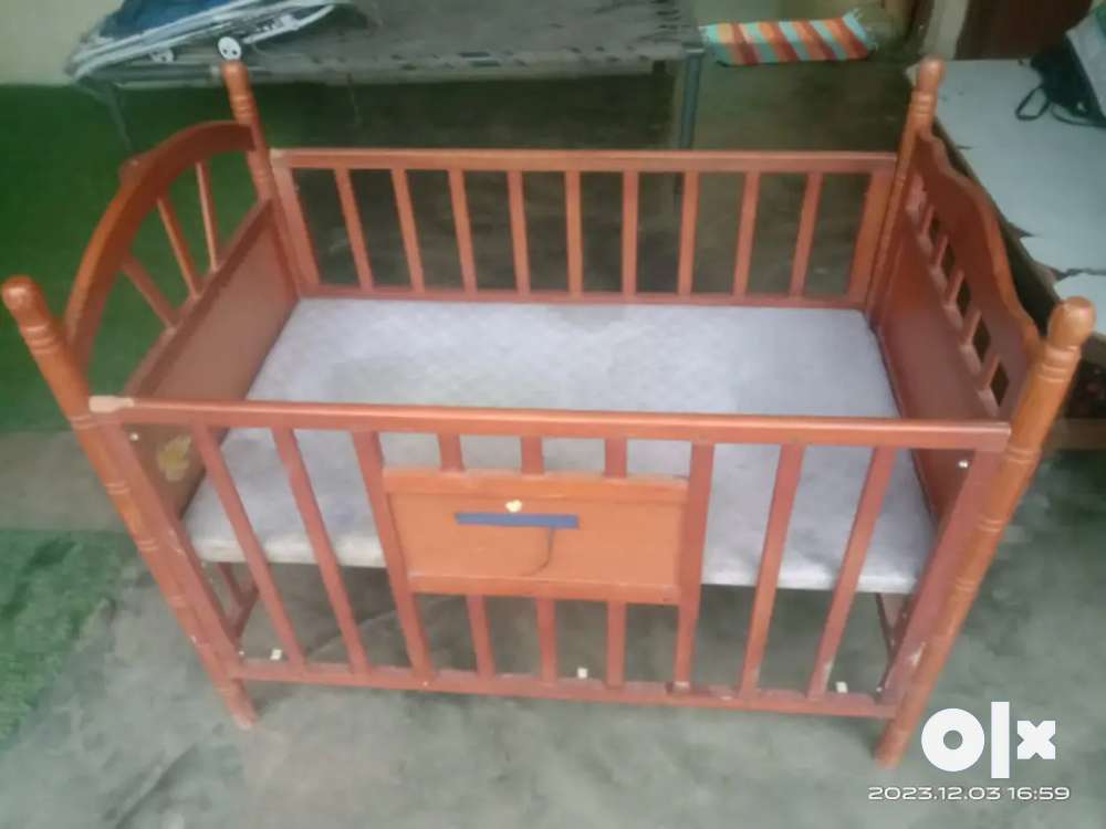 Baby bed good condition