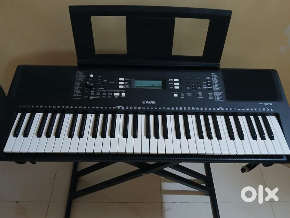 Yamaha PSR-E373 Digital Piano – Barely Used, Almost New