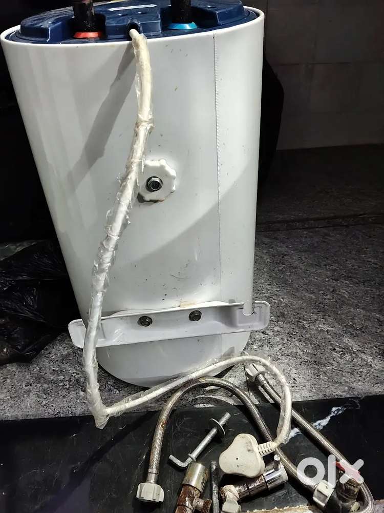 Standard geyser 15 ltr amazer plus