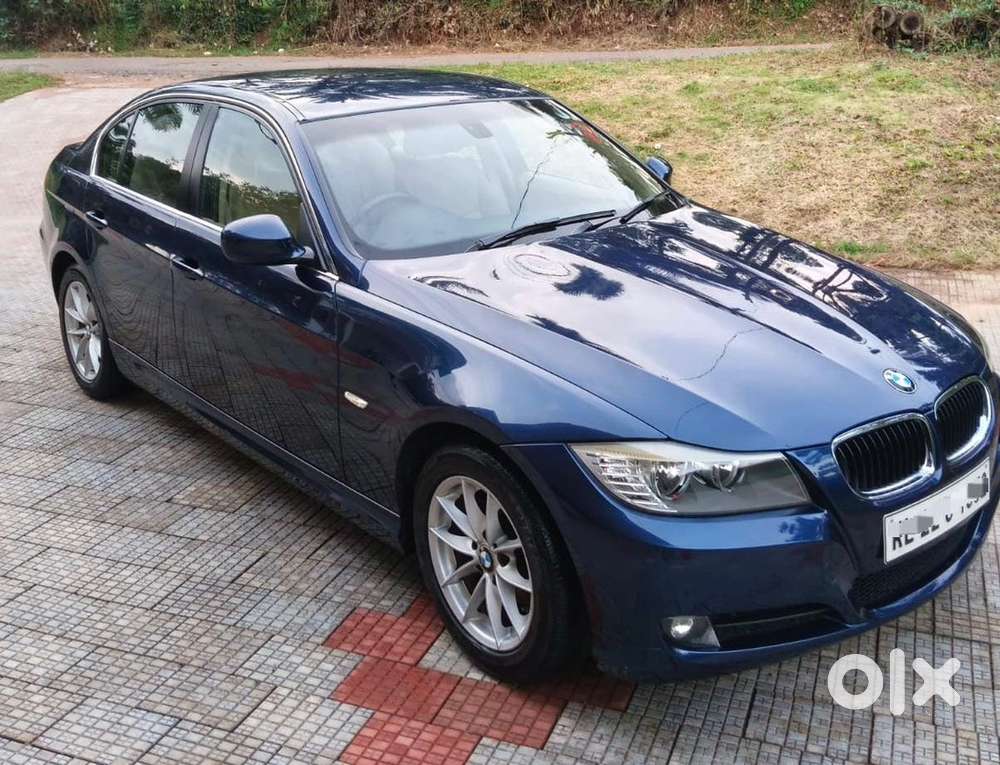 BMW 320 i 2011 model