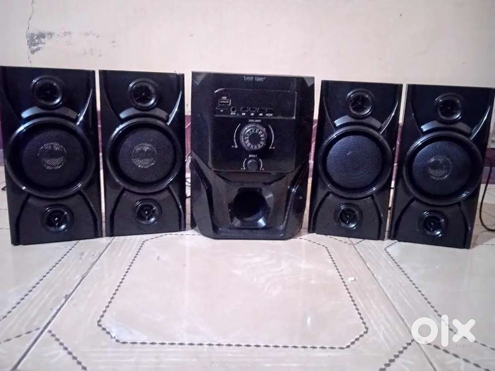 Home theatres speakers