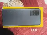 realme 8 5g 4/64  one handed use phone