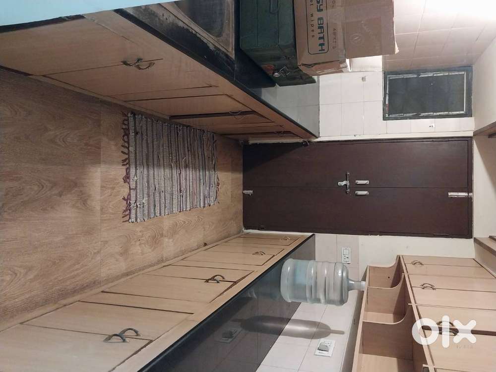 Sharing pg house