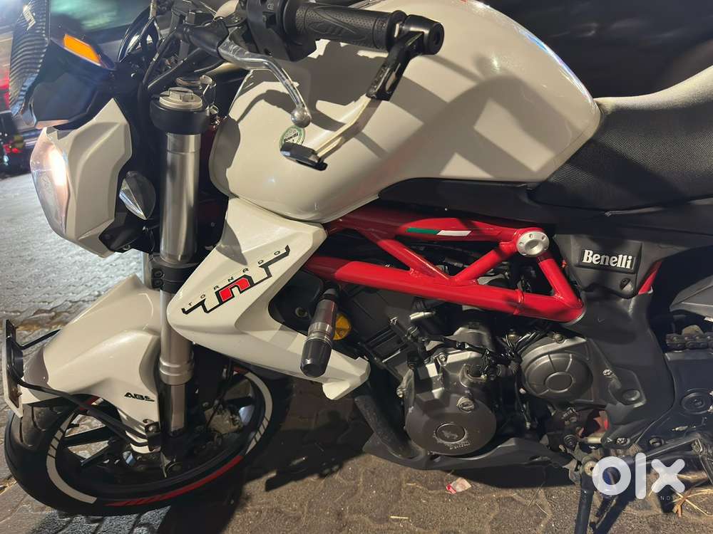 Benelli 300 ABS 2019 White Colour