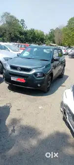 Tata punch Accomplished