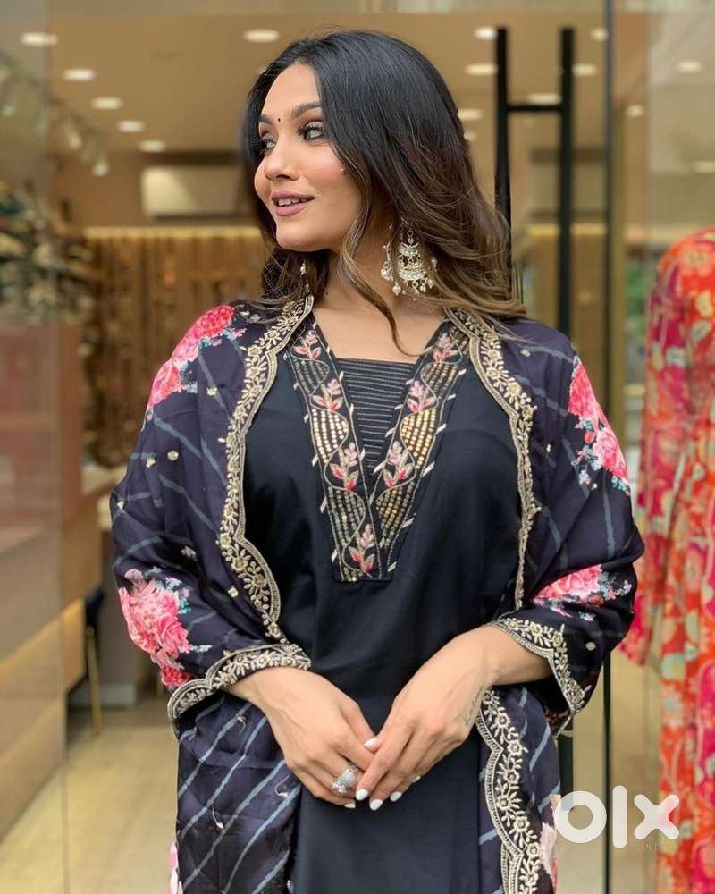 Womens wear stock clearing sale