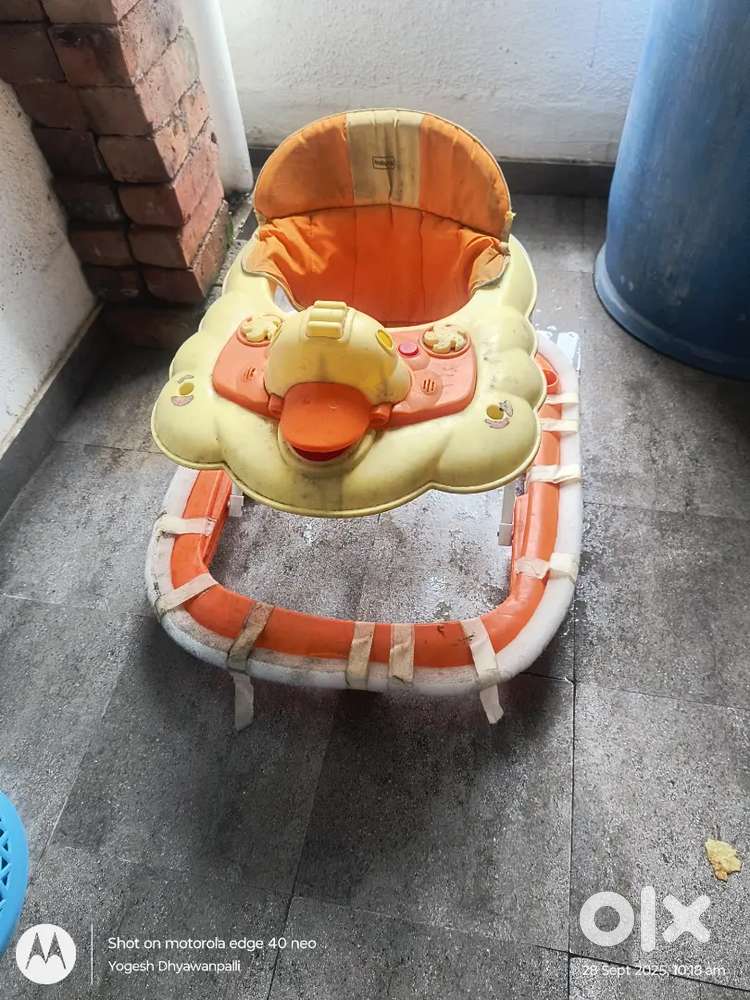 Babyhug Walker in like new only 1.5 month used