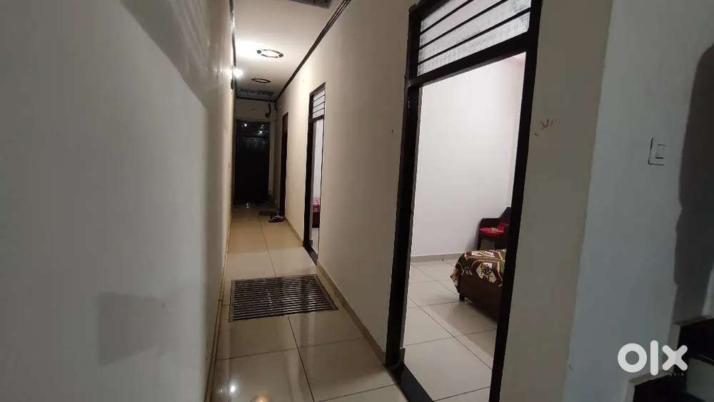 Room's Available for rent