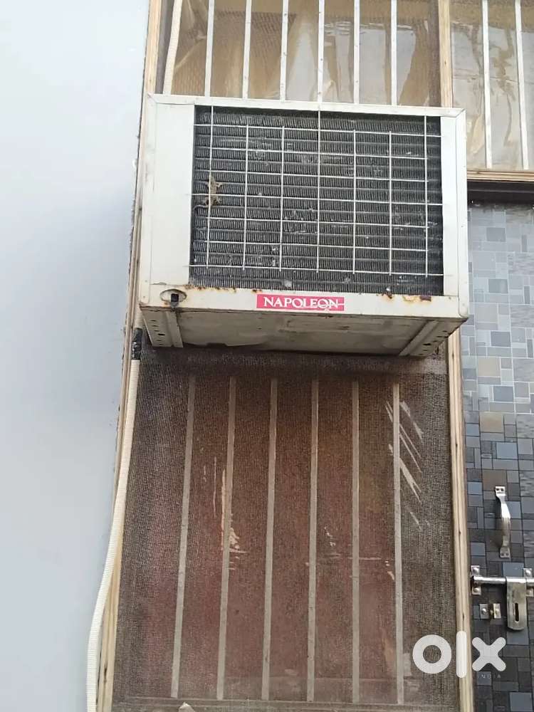Napoleon window AC 1.5 ton excellent cooling and good condition