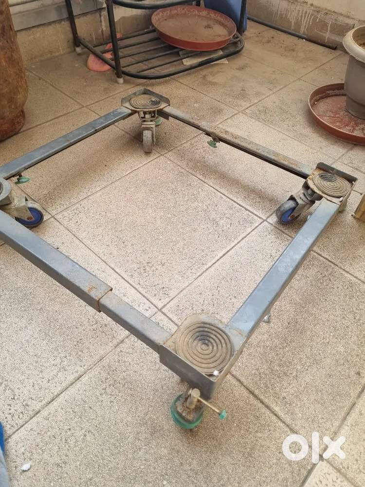 Washing machine stand