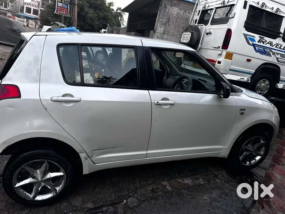 Maruti Suzuki Swift 2011