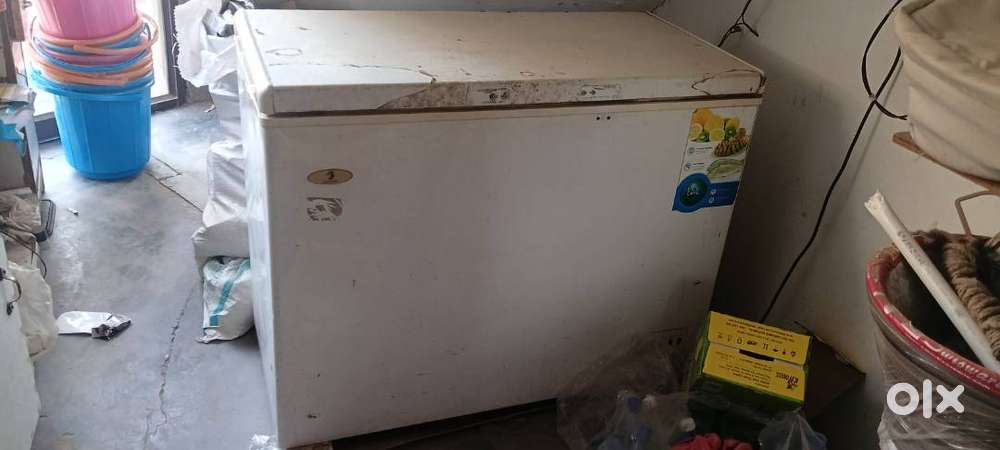 Deep freezer