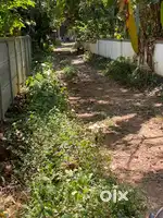 കരന്തൂർ സ്ഥലം വില്പനക്ക് 4:5സെന്റ്