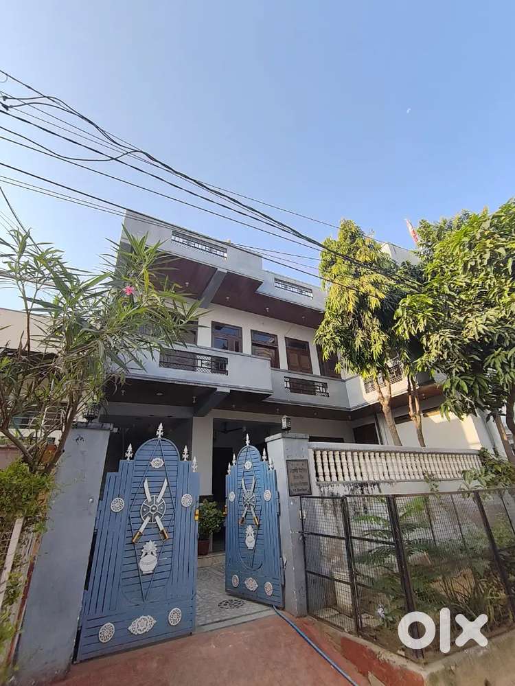 2 Rooms kitchen with open terrace available for rent.