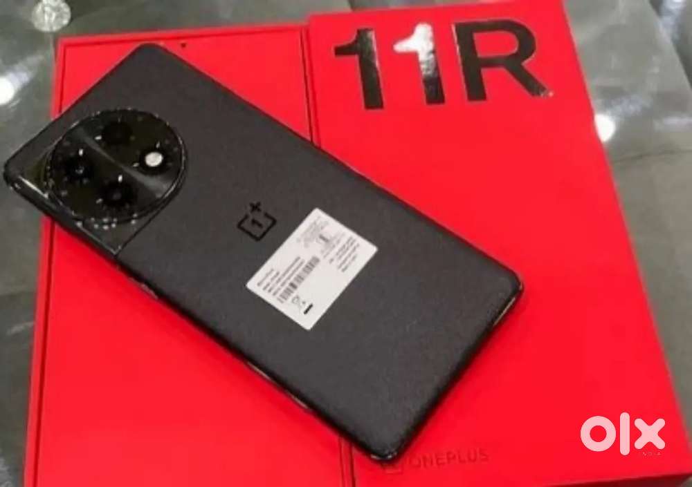 Selling OnePlus 11R in Top Notch Condition.