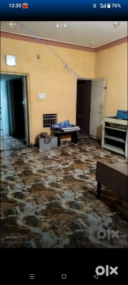 Family & bechlores  ( job person)