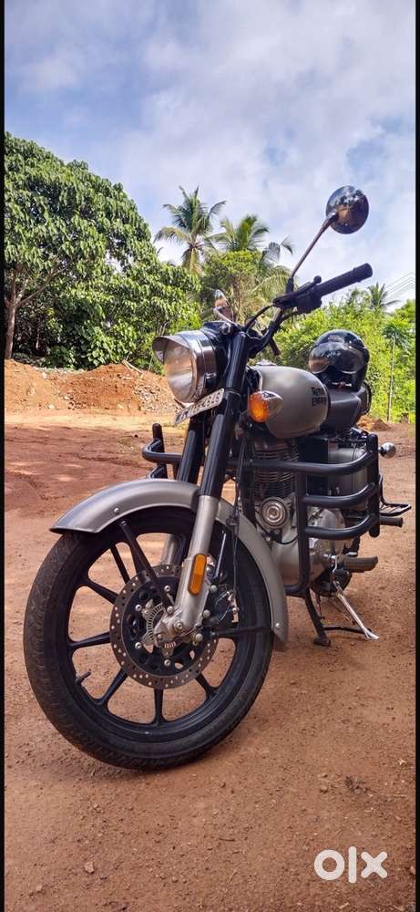 Well maintained all service done in showroom choice number plate 4646