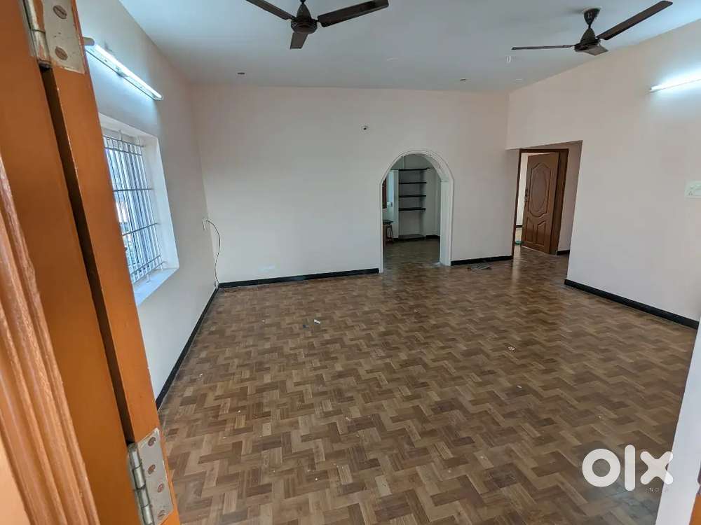 Spacious 5 bhk for sale near kovilpalayam.Brokers please don't contact