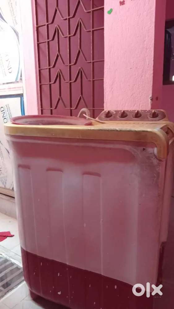 Semi automatic washing machine