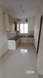 FOR RENT Bilder floor