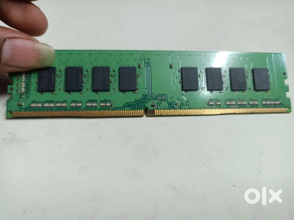 DDR 4 -- 8GB RAM