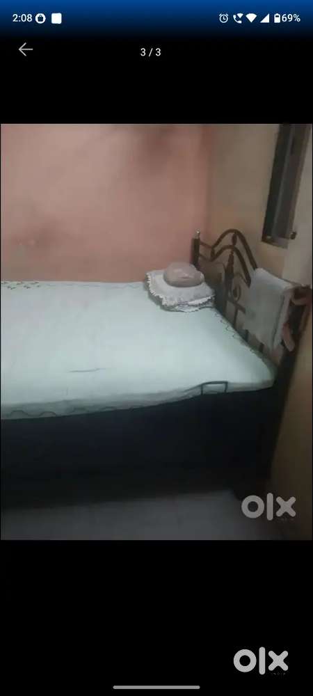 Selling bad with mattress